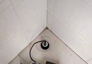 广州市卫生间漏水维修之 loft 夹层储藏室毗邻暗管渗水哪家好，推荐诚匠小爱修缮